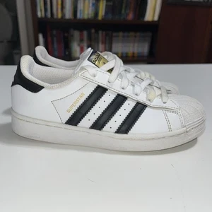 ADIDAS Superstar J Shell Toe Low Top Sneakers Kids Sz 13.5 White/Black - Picture 1 of 11