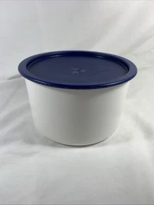 Tupperware Container White/ Blue lid 2709A-3 and 2419A-5 Coffee Container - Picture 1 of 7