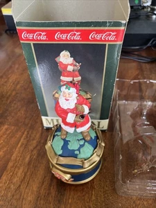 Coca-Cola Babbo Natale Collezione Musicale Insegna al Mondo 1993 TESTATA FUNZIONANTE - Foto 1 di 14