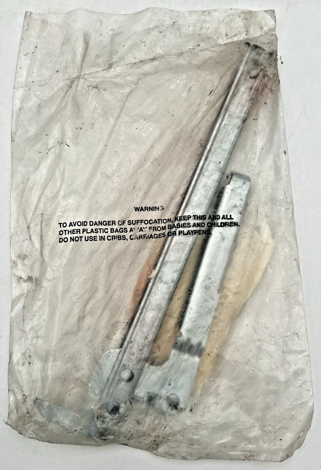 AMANA R0156561 DOOR HINGE KIT OEM GENUINE - Image 1 of 4