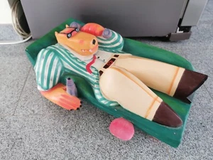 Deco Holzfiguren Vintage 90er Jahre Motiv: Hund auf Liege - Bild 1 von 6