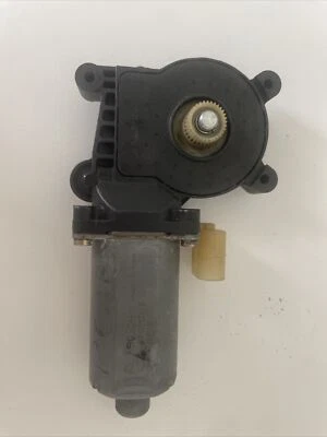 BMW 330i 1999-2005 motor ventana pasajero trasero derecho 0130821726 OEM IM61109 Foto 1 de 4