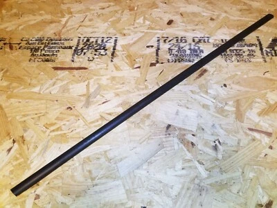 05 06 07 VOLVO S40 DELANTERO DERECHO PASAJERO PUERTA VENTANA CINTURÓN SELLO MOLDURA OEM Foto 1 de 4