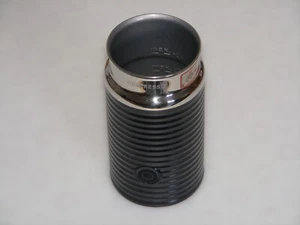 Nespresso Aeroccino 3 Model Nr. 3194 Milchaufschäumer Schwarz Becher - Bild 1 von 3
