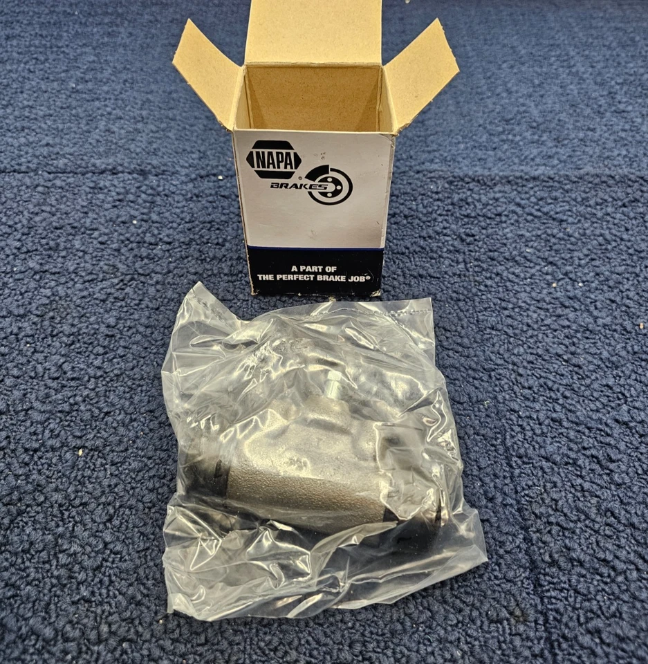 Задний цилиндр Napa 37690 подходит для пикапа Toyota T100 1993-1998 годов выпуска - Изображение 1 из 4