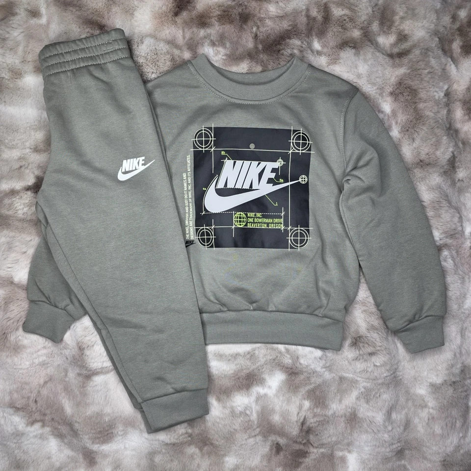 Nike Long Sleeve Sweatshirt & Jogger Pants 2 Pc Outfit Set Green Size 4 Boys NWT - Image 1 of 4