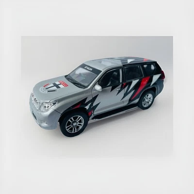 Coche fundido a presión Welly 1:43 St Kilda Football Club Toyota Land Cruiser Prado, en muy buena condición Foto 1 de 4