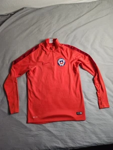 Nike Federacion De Futbol De Chile Pullover Herren Medium Rot 1/4 Zip 807052 NEU - Bild 1 von 9