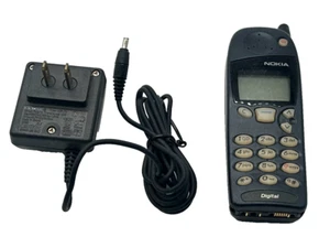 Nokia 5120 Vintage Mobile Phone with Charger and Battery Retro Classic - Photo 1 sur 7