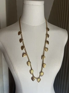 Vintage 1980's TM Trifari Gold tone chain of Hearts Necklace 31" Signed - Picture 1 of 3