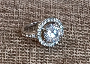 Großer Cocktailring mit klarem Mittelstein im Brillantschliff Größe 6,5 - Bild 1 von 6