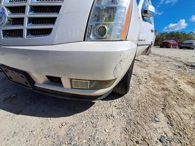 Used Driving Light fits: 2012 Cadillac Escalade esv Fog-Driving bumper mounted G - Image 1 of 4
