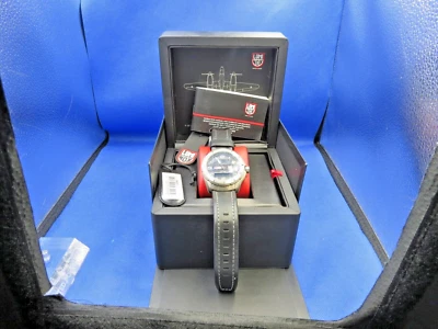 Reloj de cuarzo para hombre Luminox XCOR Space Expedition titanio esfera negra XX.5241.XS N Foto 1 de 4