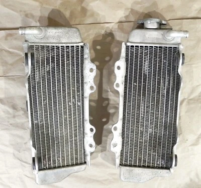 Radiadores Yamaha esquerda direita 2003-2004 WR450F limpo testado #2146 - Imagem 1 de 4