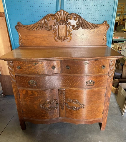 ANTIQUE OAK VICTORIAN SIDEBOARD CURVED FRONT CARVING Local Pickup NORTH CAROLINA Cover