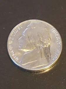 1979 D Jefferson Nickel - Actual Collectible Coin In Photo - Picture 1 of 2