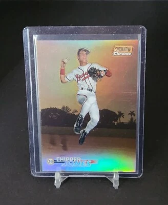 2023 Topps Stadium Club Chrome #144 Chipper Jones Orange Refractor /99 Braves - Image 1 of 3