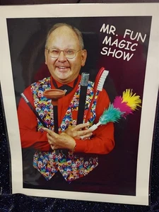 Fotografía promocional original 8x10 de Bruce Nelson de Mr. Fun Magic Show - Imagen 1 de 1
