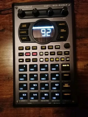 Roland SP-404MKII Sampler Gebraucht  wie Neu  Der Zustand - Bild 1 von 2