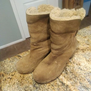 Ugg Australia Women's Amoret Boot Leather Suede Carmel Brown 1003373 Size 7 - Picture 1 of 12