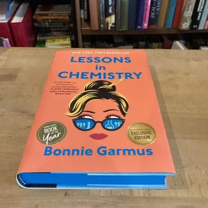 EXCLUSIVE EDITION *SPRAYED EDGES* Bonnie Garmus LESSONS IN CHEMISTRY - HCDJ - Picture 1 of 10