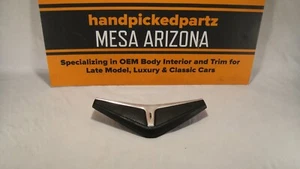 Almohadilla de bocina de volante Oldsmobile Toronado 1971-1973 negra - Imagen 1 de 7