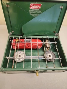 Vintage 1979 Coleman Two Burner Camp Stove 425F Great Camping Tested Works - Picture 1 of 7
