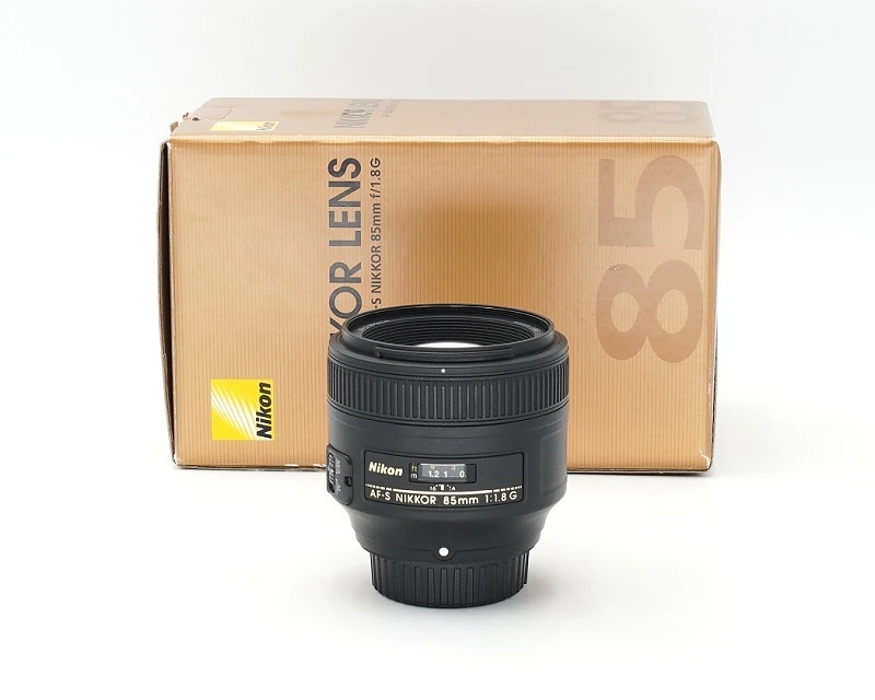 Nikon AF-S NIKKOR 85mm 1.8 G, Ausstellungsstück #X38465** - Bild 1 von 3