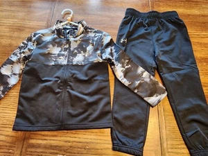 Under Armour Hoodie and Sweat pants boys Size 4 set Worn 1x - Picture 1 of 1