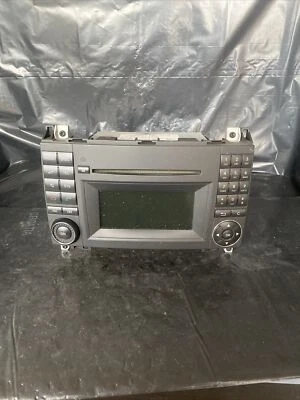 A1699002000 sistema audio radio per MERCEDES-BENZ VIANO 2003 984260 - Immagine 1 di 4