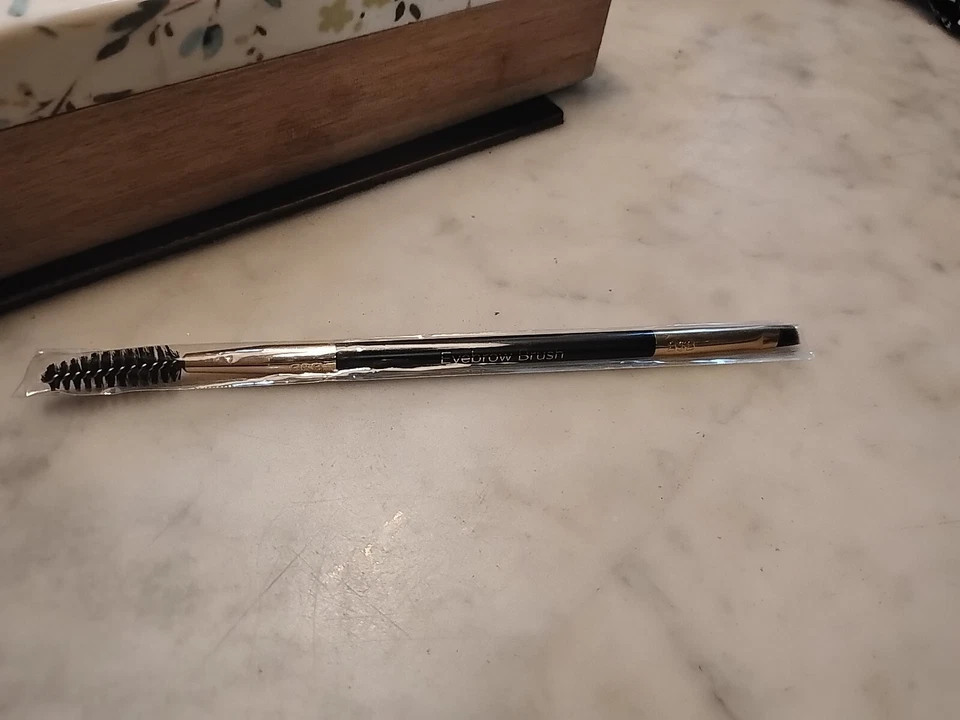 BDB Eyebrow  Brush Billion Dollar Brows~  Makeup Brushes New! no box - Image 1 of 1