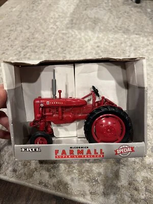 Ertl McCormick Farmall Super AV 1/16 Diecast Farm Tractor Replica Collectible - Image 1 of 4