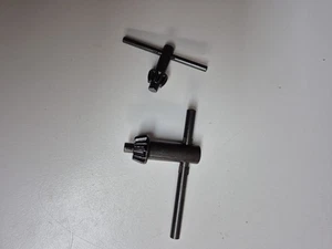 Bohrfutterschlüssel Set 10 mm 13 mm Zahnkranz Schlüssel Feststeller 2er Set - Bild 1 von 5