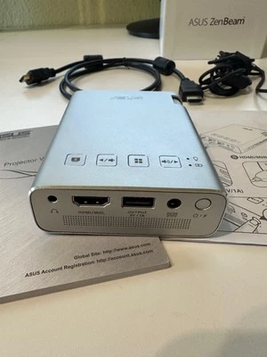 ASUS ZenBeam E1 LED-Projektor (150 LED-Lumen, 1080P ) - Bild 1 von 4
