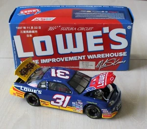 Mike Skinner 1:24 NASCAR Lowe's diecast 1997 Suzuka Circuit Japan Action - Picture 1 of 4