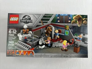 LEGO 75932 Jurassic Park Velociraptor Chase Building Toy Retired - Picture 1 of 4
