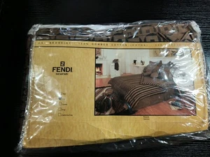 GONNA DA LETTO NUOVA VINTAGE RARA FENDI FULL SIZE PEQUIN - Foto 1 di 2