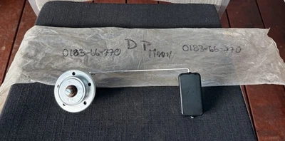 ¡¡UNIDAD REMITENTE TANQUE COMBUSTIBLE CAMIÓN BONGO E2000 MAZDA AÑOS 60 NUEVO DE STOCK!! P.N.0183-66-770 Foto 1 de 4