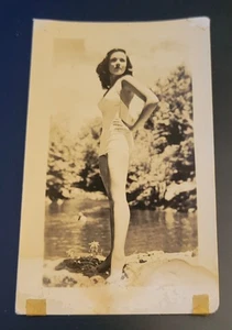 1944 SEXY ACTRESS GENE TIERNEY IN SWIMSUIT 2.5 by 4 - Picture 1 of 2