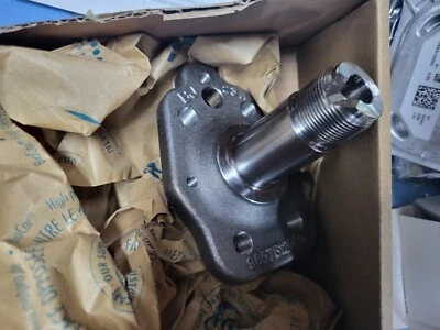 GENUINE NEW PEUGEOT 208 2012 - 19 REAR STUB AXLE 517634 - Image 1 of 2