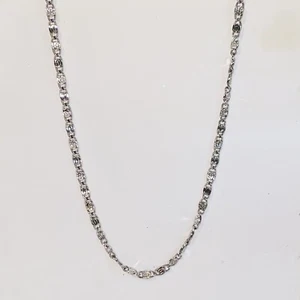 Vintage 1979 Silvertone Avon Finishing Touch 30" Scroll Chain Link Necklace - Picture 1 of 15