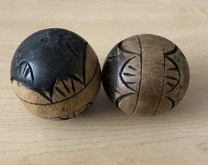 "Bola decorativa esfera madera tallada a mano 3"" bolas marrón claro oscuro" - Imagen 1 de 5