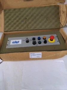 Adept 30332-00385 Robot Interface Control Panel w/ 2 Keys - Bild 1 von 16
