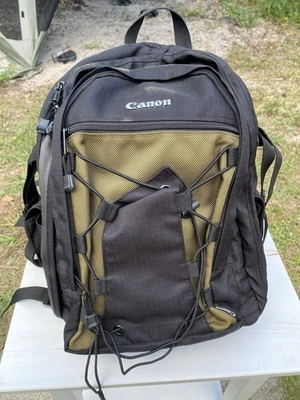 Canon Deluxe Camera Photo Backpack Black Olive Green Nylon Bag 200EG For Cameras - Image 1 of 4