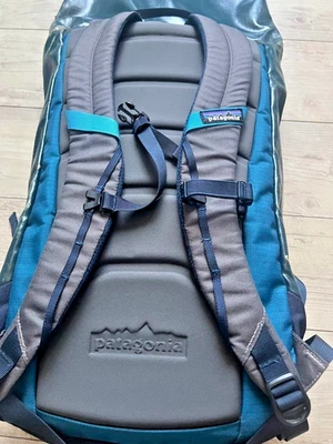 Patagonia Black Hole Pack 32L Backpack Deep Green Travel Waterproof 2016 Used - Image 1 of 4