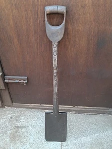 Vintage Brades Co Garden Spade. Wooden D Block Handle. SEE PHOTOS (#372) - Picture 1 of 15