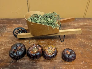 Byers Choice Wheelbarrow w/ 4 Pumpkins Gourds Harvest Thanksgiving Halloween - Picture 1 of 8