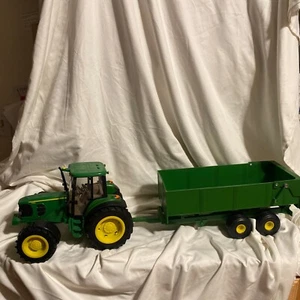 John Deere Tractor & Dump Wagon 1:16 6930 All Plastic With Rubber Tires - Picture 1 of 15