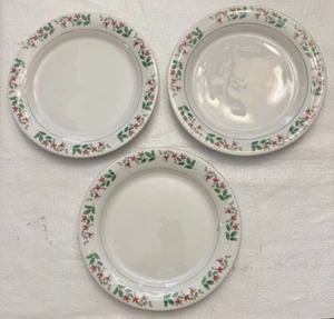 Set of 3 Vig Gibson Christmas Charm Holly & Berry Plates 3+1 Gold Edging 9.7 - Picture 1 of 2