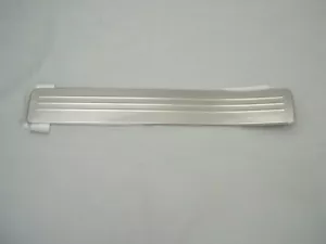 Genuine Mercedes-Benz W204 C-Class RH REAR Silver Chrome Door Strip A2046800235 - Picture 1 of 6